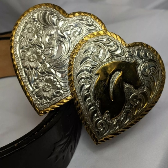 Crumrine Double Heart Belt Buckle Accessories - 💞Crumrine Double Heart Belt Buckle